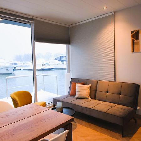 Houseboat Trinidad Hotell Maastricht Exteriör bild