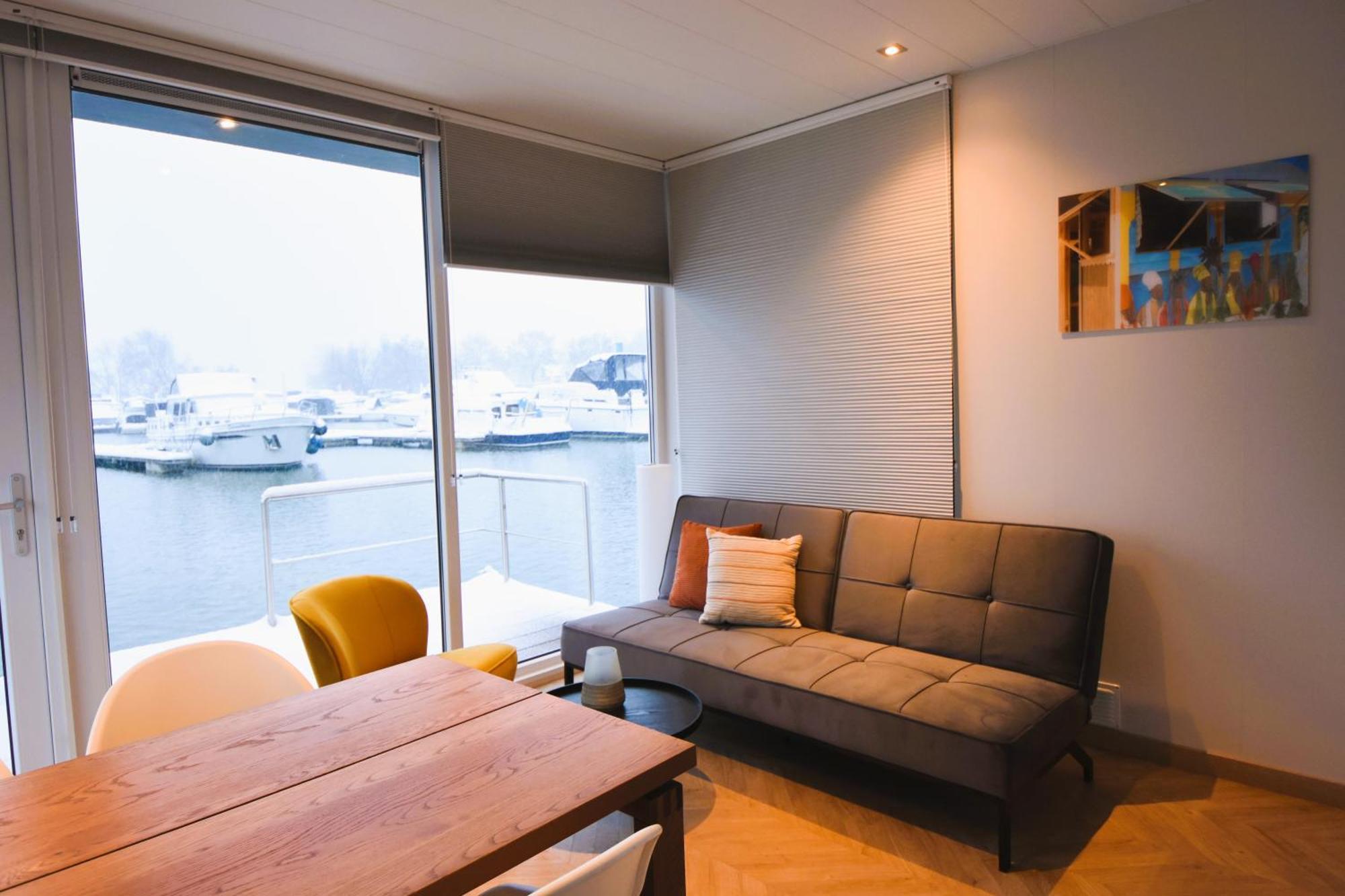 Houseboat Trinidad Hotell Maastricht Exteriör bild